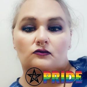 Meet your Posher, Violet